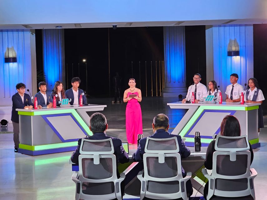 Debate Z:  La Academia Santa María de Colón se alza con el triunfo de la primera temporada