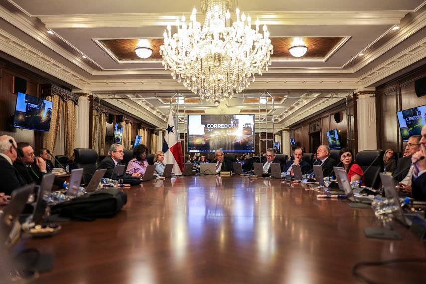 Gabinete aprueba proyecto que da estabilidad a docentes con contratos temporales