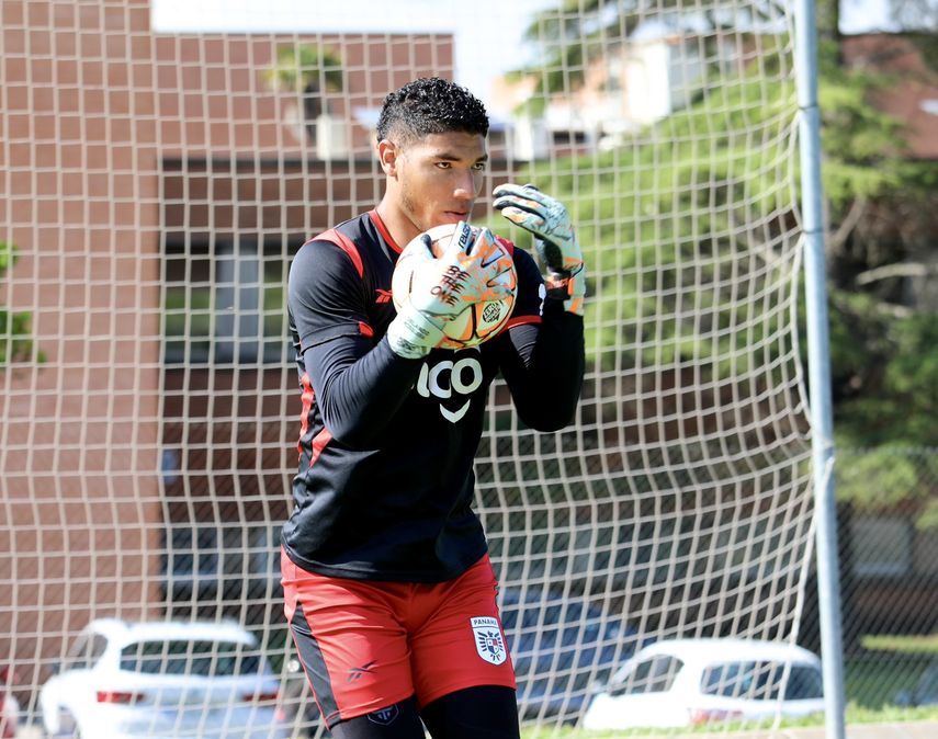 La selección de Panamá que dirige ex exjugador hispano danés Thomas Christiaensen jugará este miércoles un partido amistoso contra la selección de Cataluña en el estadio Nova Creu Alta de Sabadell. La selección de Panamá que dirige ex exjugador hispano danés Thomas Christiaensen jugará este miércoles un partido amistoso contra la selección de Cataluña en el estadio Nova Creu Alta de Sabadell.