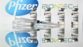Vacuna de Pfizer menos eficaz contra la variante sudafricana