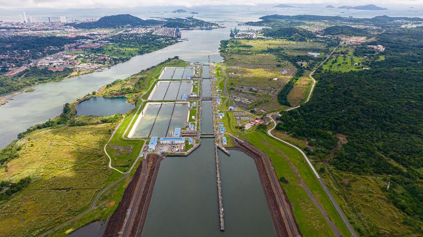 Canal de Panamá aumenta el tránsito de buques, aunque persiste la escasez de agua. Canal de Panamá aumenta el tránsito de buques, aunque persiste la escasez de agua.