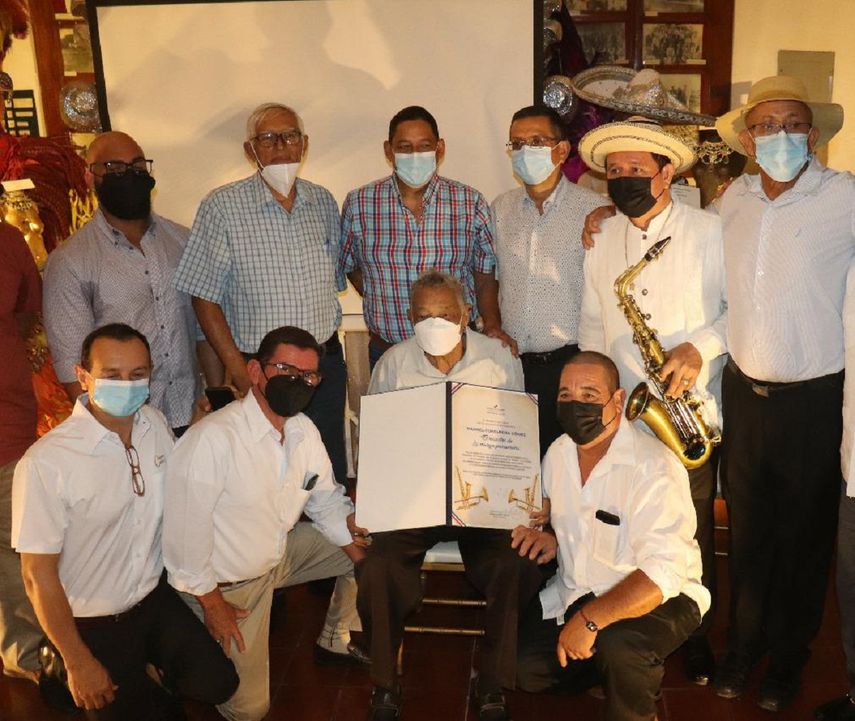 MiCultura resalta aportes del Padre de la Murga