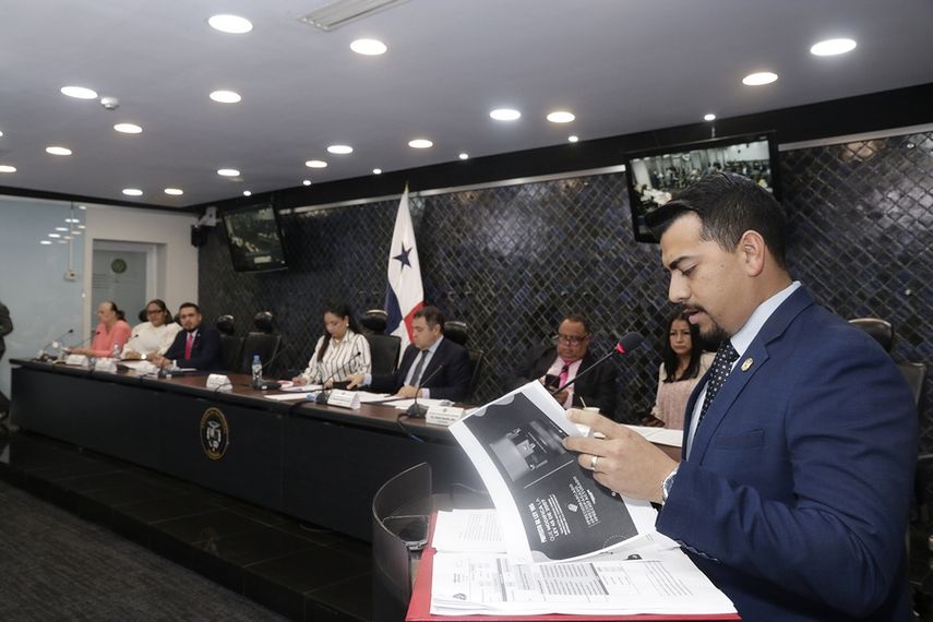 La iniciativa deberá pasar a segundo debate tras la aprobación de los diputados. La iniciativa deberá pasar a segundo debate tras la aprobación de los diputados.