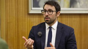 La combinación del fármaco cabozantinib con inmunoterapia ha ampliado las opciones de tratamiento para pacientes con carcinoma renal avanzado, con resultados que muestran una mejora de la supervivencia, explicó el especialista español Javier Molina Cerrillo.