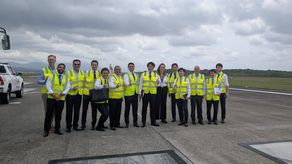 La Autoridad Aeronáutica Civil de Panamá informó sobre la visita técnica de ejecutivos de All Nippon Airways (ANA) y especialistas de The Boeing Company, quienes evaluaron la viabilidad de establecer un vuelo directo entre Panamá y Tokio.