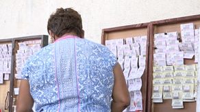 El inicio de clases y la celebración de la Feria de David, son algunos factores que vendedores de billetes de LNB reportaron que contribuyeron a las bajas ventas para el sorteo del Gordito Millonario.