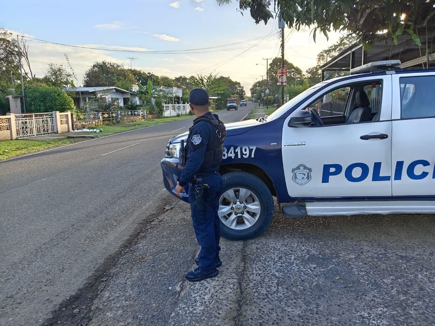 El décimo tercer mes para las unidades de la Policía Nacional será pagado antes del 15 de diciembre. El décimo tercer mes para las unidades de la Policía Nacional será pagado antes del 15 de diciembre.
