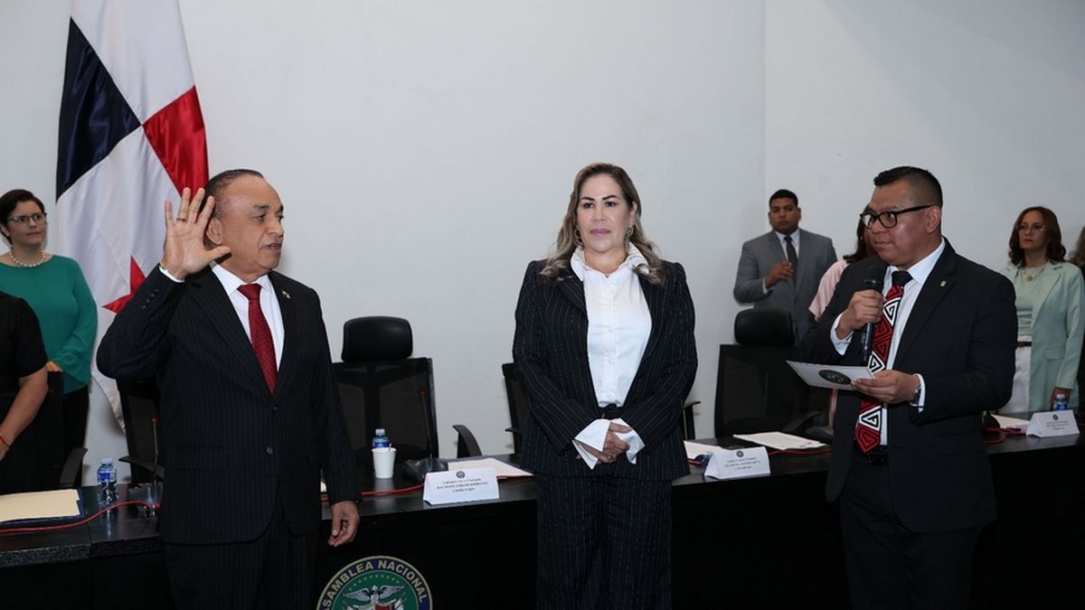 El diputado Alaín Cedeño fue juramentado. El diputado Alaín Cedeño fue juramentado.