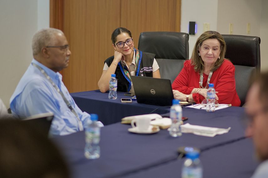Los alcaldes de Panamá y San Miguelito, Mayer Mizrachi e Irma Hernández, han manifestado su respaldo al proyecto de teleférico impulsado por El Metro de Panamá, S.A., el cual busca mejorar la movilidad urbana en ambas localidades. Los alcaldes de Panamá y San Miguelito, Mayer Mizrachi e Irma Hernández, han manifestado su respaldo al proyecto de teleférico impulsado por El Metro de Panamá, S.A., el cual busca mejorar la movilidad urbana en ambas localidades.