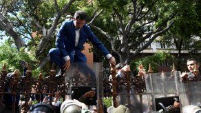 Diputado rival de Guaidó se autoproclama presidente del Parlamento