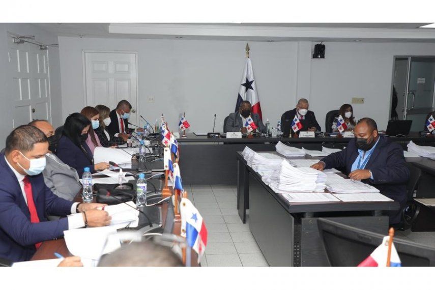 Los diputados de la Comisión de Presupuesto de la Asamblea le facilitaron traslados de partidas por el orden de los B/.18.4 millones a la CSS.