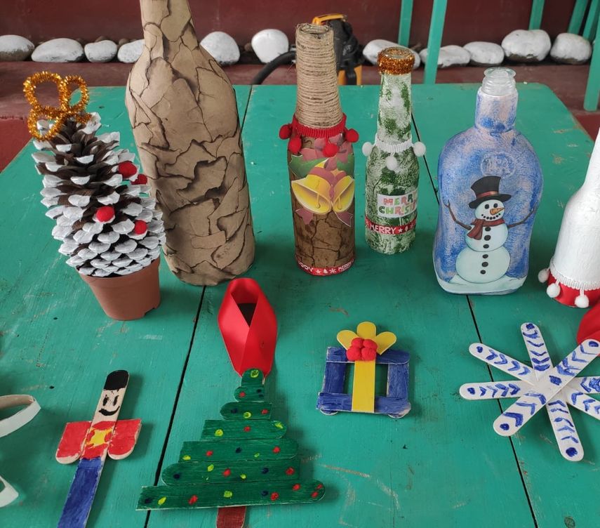 MiAmbiente promueve confección de artesanías en Río Sereno