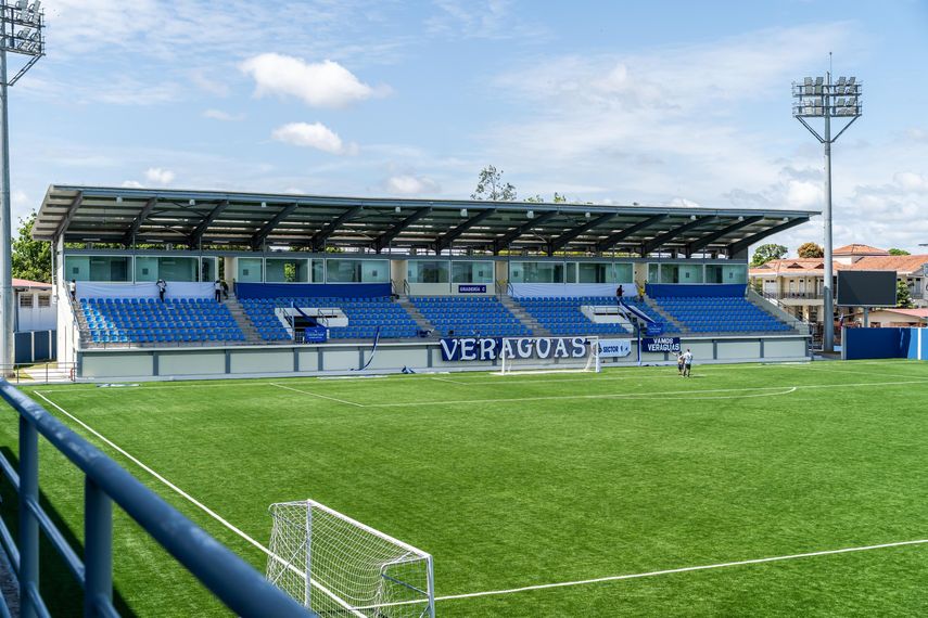 El estadio reinaugurado por Mulino, tiene una capacidad para 2,700 butacas.