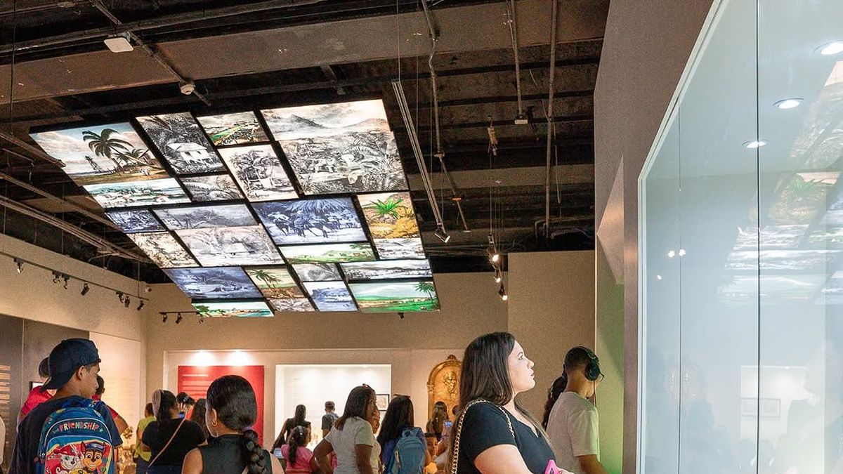El Museo del Canal Interoceánico de Panamá celebrará el 112.º aniversario de la inauguración del Canal de Panamá con una jornada de Puertas Abiertas este sábado 15 de agosto. La entrada será gratuita para nacionales y residentes, como una invitación a conocer y valorar el patrimonio histórico del país. El Museo del Canal Interoceánico de Panamá celebrará el 112.º aniversario de la inauguración del Canal de Panamá con una jornada de Puertas Abiertas este sábado 15 de agosto. La entrada será gratuita para nacionales y residentes, como una invitación a conocer y valorar el patrimonio histórico del país.