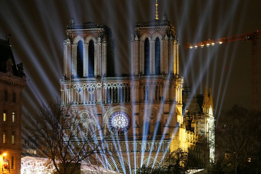 Notre Dame vuelve a abrir sus puertas cinco años después de su incendio