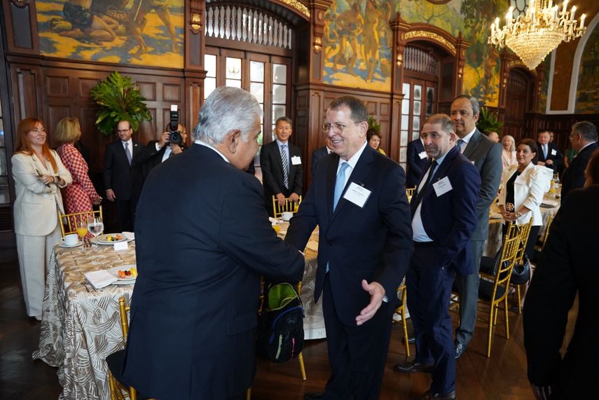 Mulino destaca ante Consejo de las Américas plan de convertir a Panamá en centro logístico