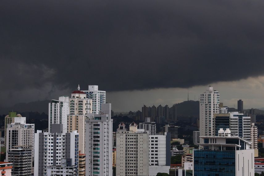 Panamá bajo alerta por calor extremo y lluvias torrenciales este fin de semana