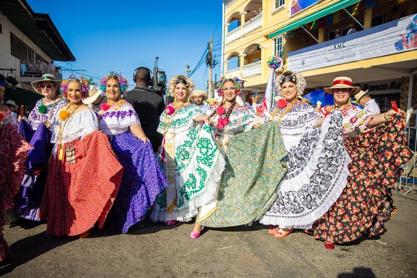 Desfile de las Mil Polleras: Las Tablas se prepara para recibir a miles de personas. Desfile de las Mil Polleras: Las Tablas se prepara para recibir a miles de personas.