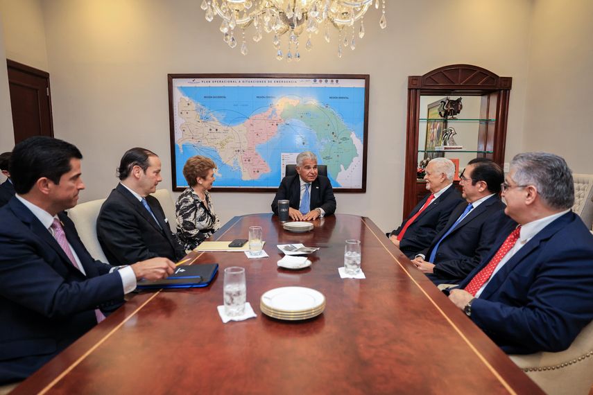 Expresidentes de Panamá cierran fila en defensa de la soberanía nacional