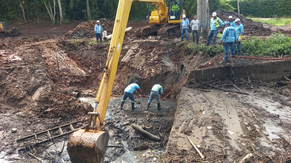 Idaan atiende puntos críticos con afectaciones al sistema sanitario en Albrook Idaan atiende puntos críticos con afectaciones al sistema sanitario en Albrook