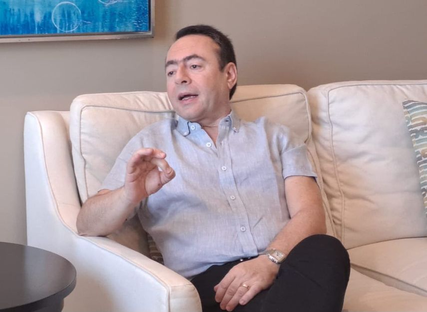 Doctor Alejandro Afani Saud, inmunólogo y director del Centro de VIH del Hospital Clínico de la Universidad de Chile.