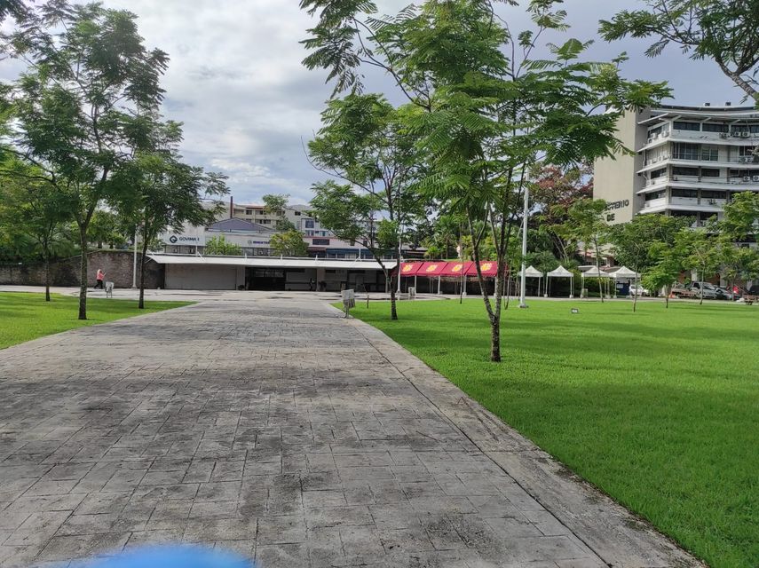 La Alcaldía de Panamá informó que un total de 374,447 calcomanías vehiculares permanecen en los depósitos del Centro de Placas Municipales, ubicado en el Parque Francisco Arias Paredes, diagonal al edificio Hatillo, a la espera de ser retiradas. La Alcaldía de Panamá informó que un total de 374,447 calcomanías vehiculares permanecen en los depósitos del Centro de Placas Municipales, ubicado en el Parque Francisco Arias Paredes, diagonal al edificio Hatillo, a la espera de ser retiradas.
