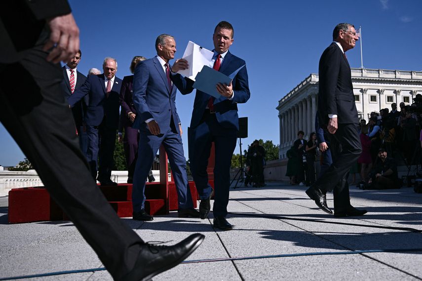 Senado de EE.UU. rechaza extender gasto presupuestario y prolonga cierre del gobierno Senado de EE.UU. rechaza extender gasto presupuestario y prolonga cierre del gobierno