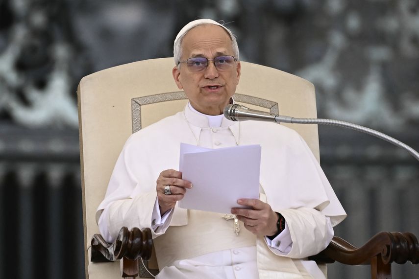 León XIV pide dejar entrar una ayuda humanitaria digna en Gaza