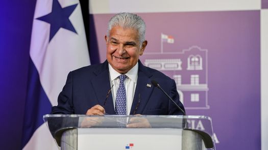 El presidente panameño, José Raúl Mulino, alabó este jueves la garra y la pasión de la selección de Panamá y pidió a los jugadores y aficionados de la Sele no perder la esperanza tras la derrota por 1-0 ante Ghana el miércoles, en el estreno de ambas selecciones en el grupo L del Mundial 2026. El presidente panameño, José Raúl Mulino, alabó este jueves la garra y la pasión de la selección de Panamá y pidió a los jugadores y aficionados de la Sele no perder la esperanza tras la derrota por 1-0 ante Ghana el miércoles, en el estreno de ambas selecciones en el grupo L del Mundial 2026.