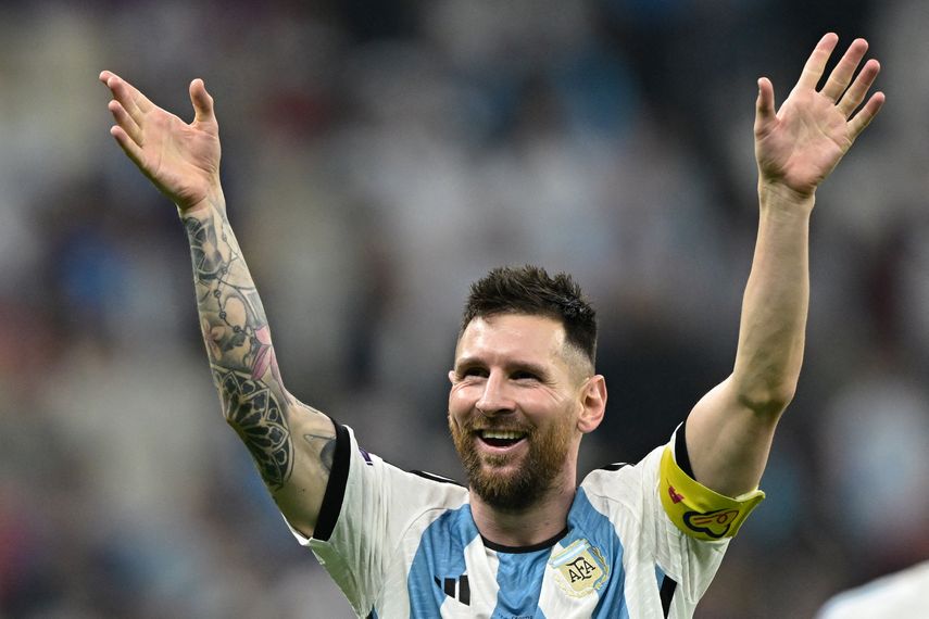Messi, bajo el influjo de Maradona, va por su cetro mundial