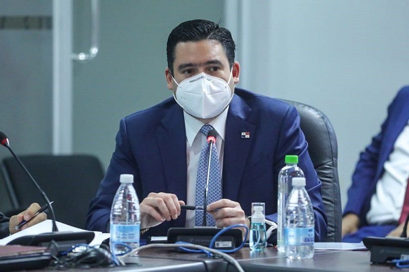 Vicepresidente Carrizo considera injustos ataques a su familia