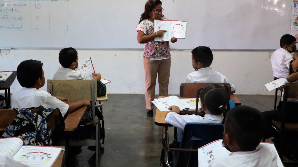 Meduca lanza concurso 2026 para maestros y profesores en colegios bilingües Meduca lanza concurso 2026 para maestros y profesores en colegios bilingües