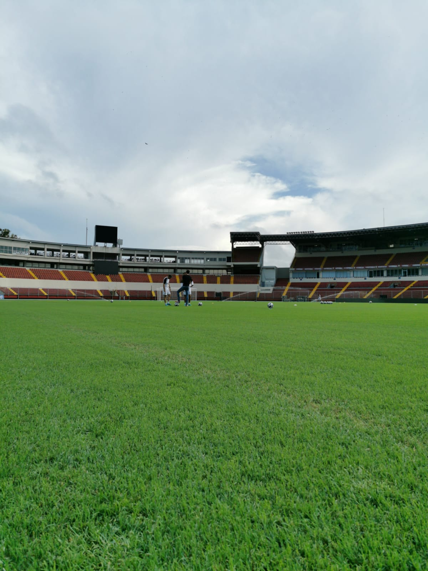 Estadio Rommel Fern&aacute;ndez luce impecable para el encuentro contra EEUU