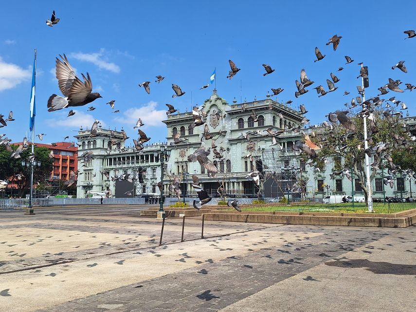 Estados Unidos envió una delegación al primer Diálogo Económico de Alto Nivel con Guatemala, que se realiza en el Palacio Nacional de la capital. Estados Unidos envió una delegación al primer Diálogo Económico de Alto Nivel con Guatemala, que se realiza en el Palacio Nacional de la capital.