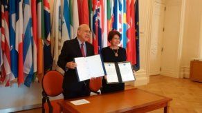 Panamá y la OCDE suscriben Convención sobre Asistencia Administrativa Mutua en Materia Fiscal