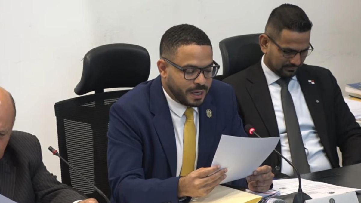 La Comisión de Salud elaborará un cuestionario para el director de Aseo. La Comisión de Salud elaborará un cuestionario para el director de Aseo.