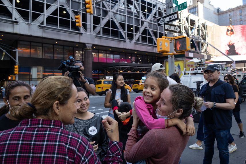 Nueva York, el santuario de la inmigración, desbordado
