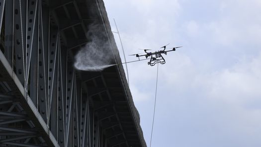 La Asociación Panameña de Ejecutivos de Empresa (APEDE) aseguró que lo ocurrido en el Puente de las Américas debe ser tomado como una señal de alerta sobre la falta de protocolos claros para responder a emergencias en infraestructuras clave del país. La Asociación Panameña de Ejecutivos de Empresa (APEDE) aseguró que lo ocurrido en el Puente de las Américas debe ser tomado como una señal de alerta sobre la falta de protocolos claros para responder a emergencias en infraestructuras clave del país.