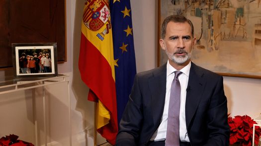 El rey de España pide esfuerzo colectivo por contagios
