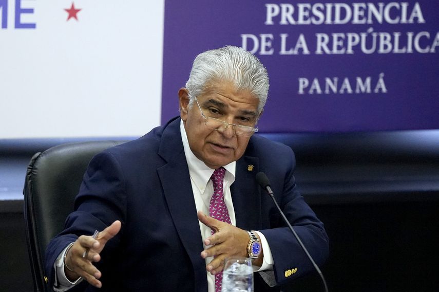 Mulino descarta repatriar a la fuerza a migrantes que crucen selva del Darién