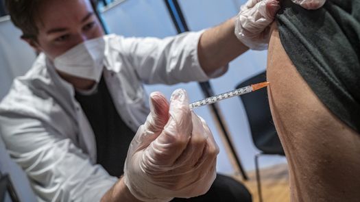 Alemania suspende audiencia contra vacunas anticovid&nbsp;