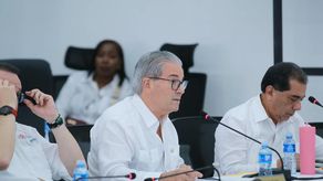 El titular del Minsa, Fernando Boyd Galindo explicó los planes de inversión en Panamá Este.