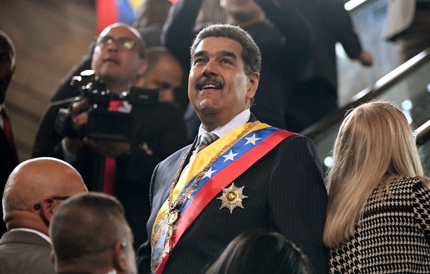 Maduro crea una comisión para reformar la constitución de Venezuela