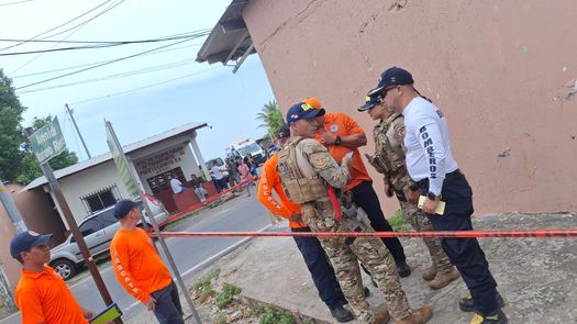 Se mantienen las labores de rescate en Puerto Caimito de La Chorrera. Se mantienen las labores de rescate en Puerto Caimito de La Chorrera.