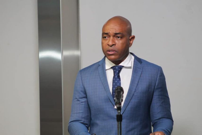 La creación de la Bancada Seguimos, generó roces entre sus miembros y el diputado del PRD, Jairo Salazar, quien presentó la demanda ante la Corte Suprema. La creación de la Bancada Seguimos, generó roces entre sus miembros y el diputado del PRD, Jairo Salazar, quien presentó la demanda ante la Corte Suprema.