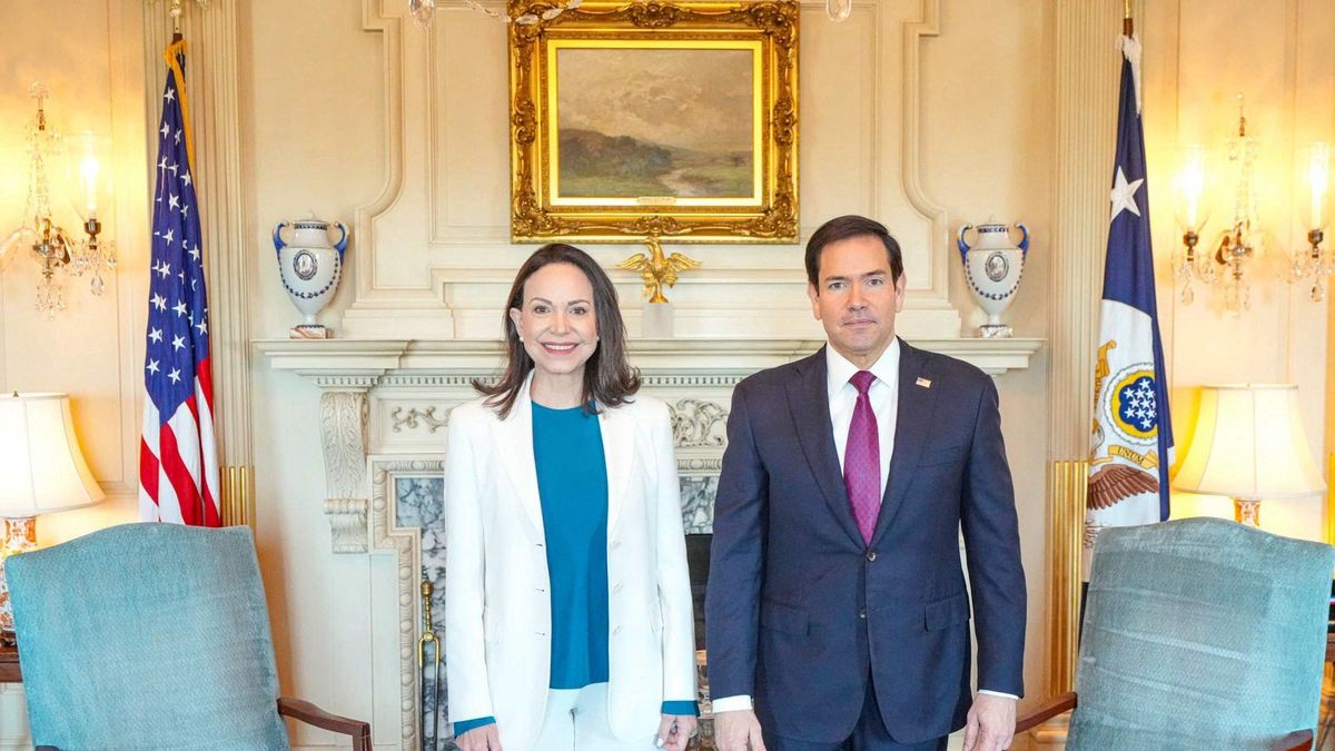 La líder opositora venezolana María Corina Machado mantuvo este martes en Washington un nuevo encuentro con el secretario de Estado de Estados Unidos, Marco Rubio, una reunión que calificó de excelente. La líder opositora venezolana María Corina Machado mantuvo este martes en Washington un nuevo encuentro con el secretario de Estado de Estados Unidos, Marco Rubio, una reunión que calificó de excelente.
