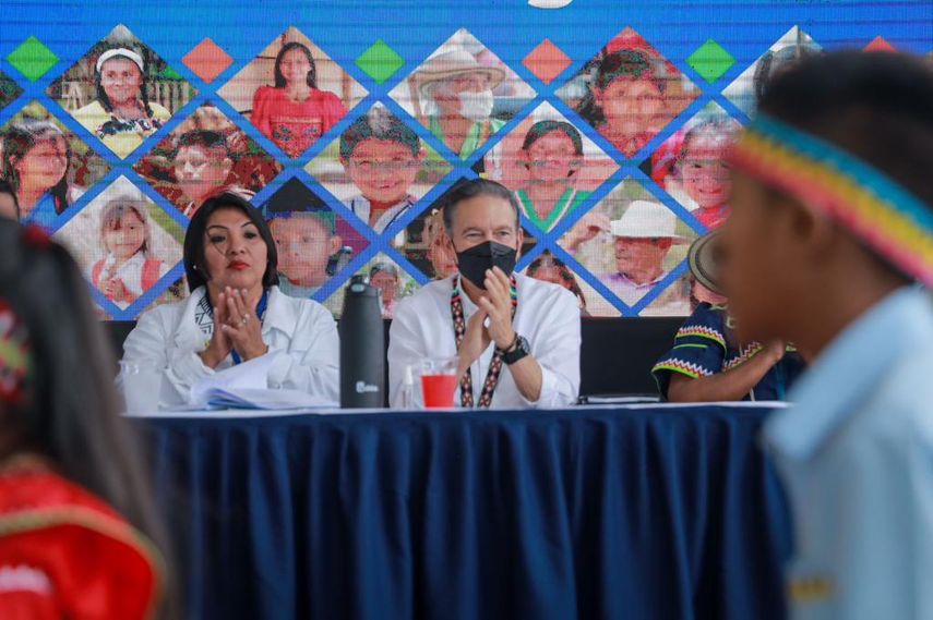 En la visita, que coincide con el Día Internacional de los Pueblos Indígenas, Nito Cortizo reiteró que las acciones de su gobierno están encaminadas a “mejorar las condiciones de vida de panameñas y panameños pertenecientes a las etnias originarias. En la visita, que coincide con el Día Internacional de los Pueblos Indígenas, Nito Cortizo reiteró que las acciones de su gobierno están encaminadas a “mejorar las condiciones de vida de panameñas y panameños pertenecientes a las etnias originarias.