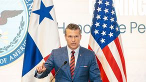 El secretario de Defensa de Estados Unidos, Pete Hegseth, llegará a Panamá este miércoles 12 de agosto, donde cumplirá una agenda que incluye una reunión con el presidente José Raúl Mulino, su participación en un foro regional contra los cárteles y actividades con personal militar estadounidense.