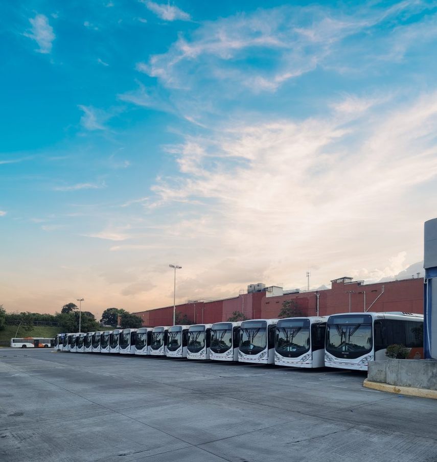 Panamá licita por $9,6 millones la compra de 60 autobuses para la capital Panamá licita por $9,6 millones la compra de 60 autobuses para la capital