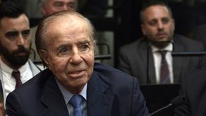Vandalizaron la tumba del expresidente argentino Carlos Menem y la de su hijo